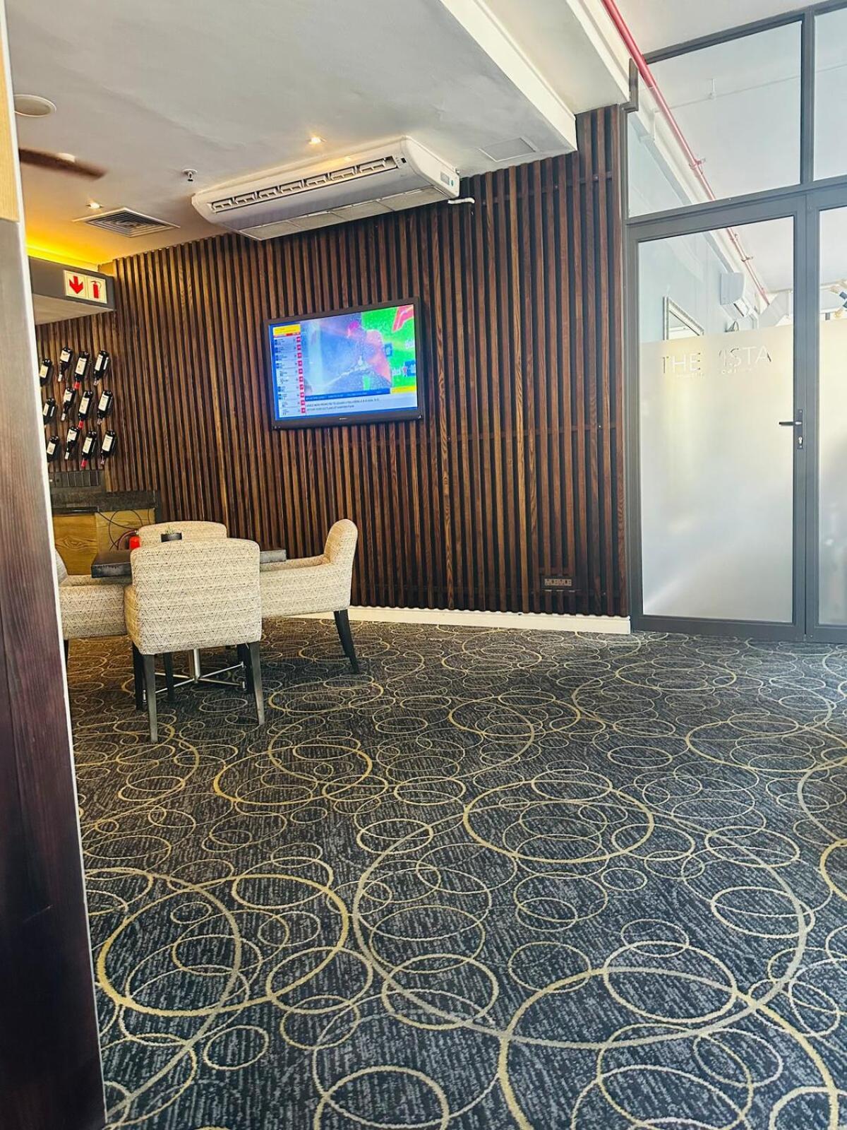 Apartment Six Fountains Private Cape Town