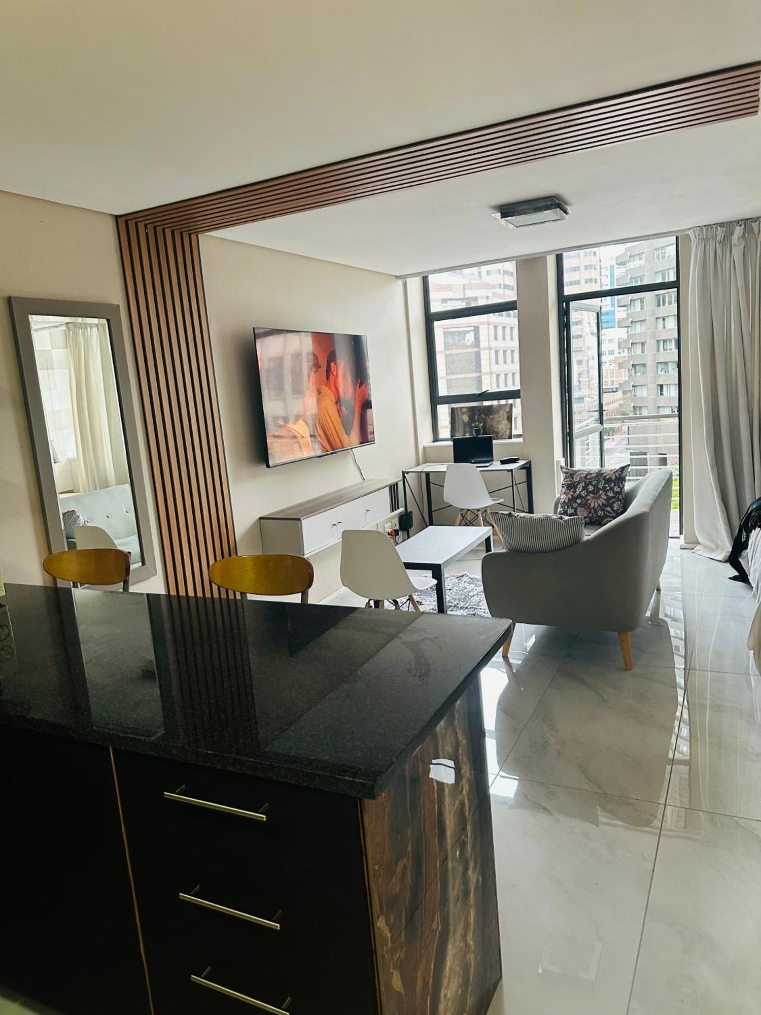 Six Fountains Private Apartment *